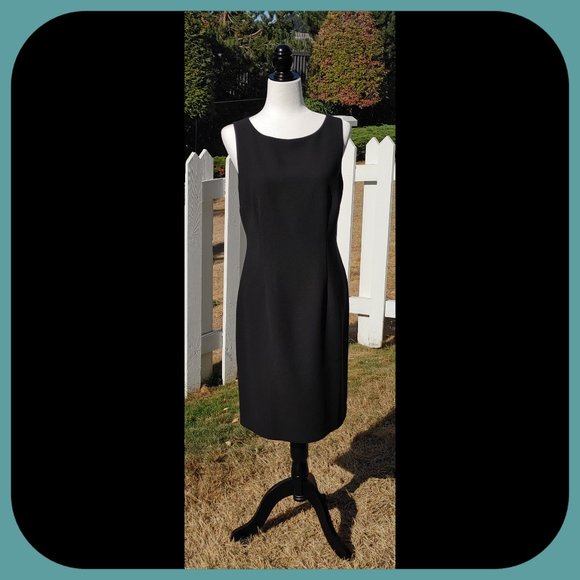 PIERRE CARDIN || Fully-Lined Sleeveless Sheath Dress (SIZE 8) - Picture 3 of 10